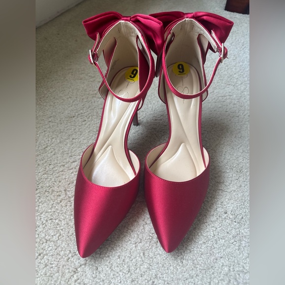 Jessica Simpson Red Satin Pointed-Toe Ankle-Strap Heels with Bow Accent 👠 - Picture 3 of 5